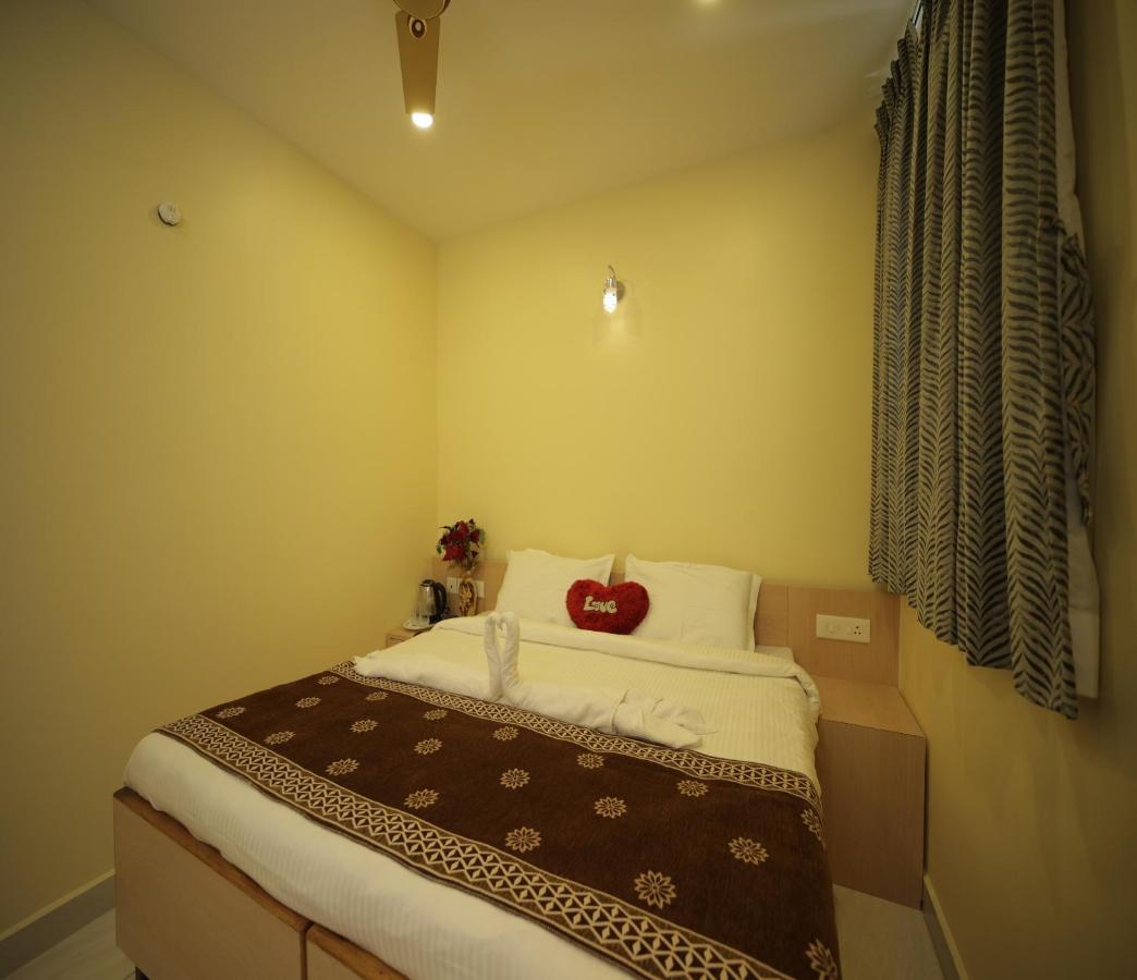 Nadanam Inn ポンディシェリ エクステリア 写真