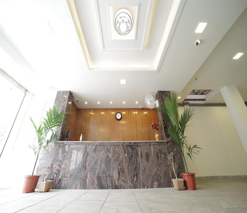 Nadanam Inn ポンディシェリ エクステリア 写真