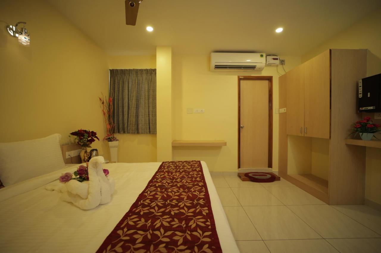 Nadanam Inn ポンディシェリ エクステリア 写真