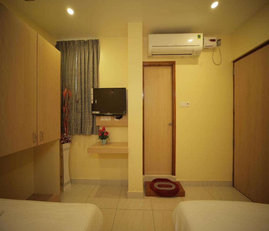 Nadanam Inn ポンディシェリ エクステリア 写真