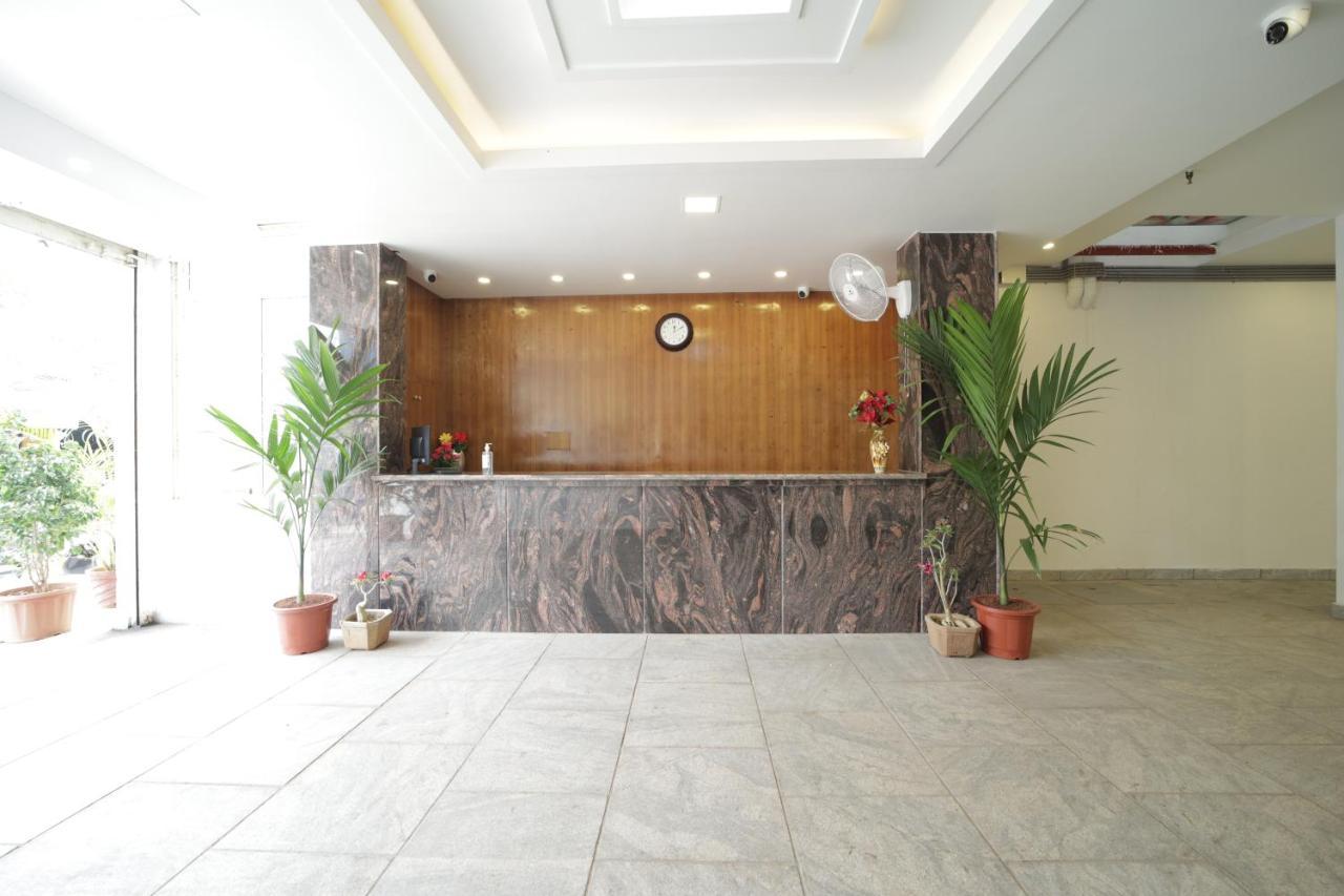 Nadanam Inn ポンディシェリ エクステリア 写真